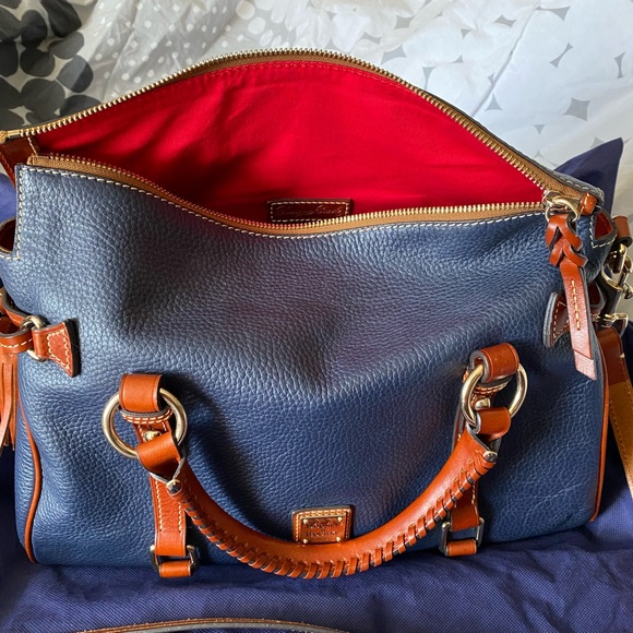 Dooney & Bourke pebble grain satchel - Picture 3 of 4